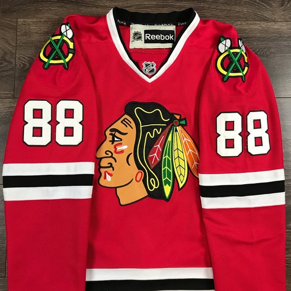 NHL Chicago Blackhawks Sports Team Patrick Kane #88 Men’s Red Ice Hockey Jersey - Picture 5 of 14
